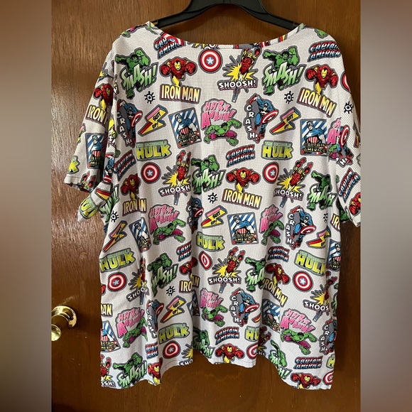 Marvel Avengers size 3X scrub top - Picture 2 of 5